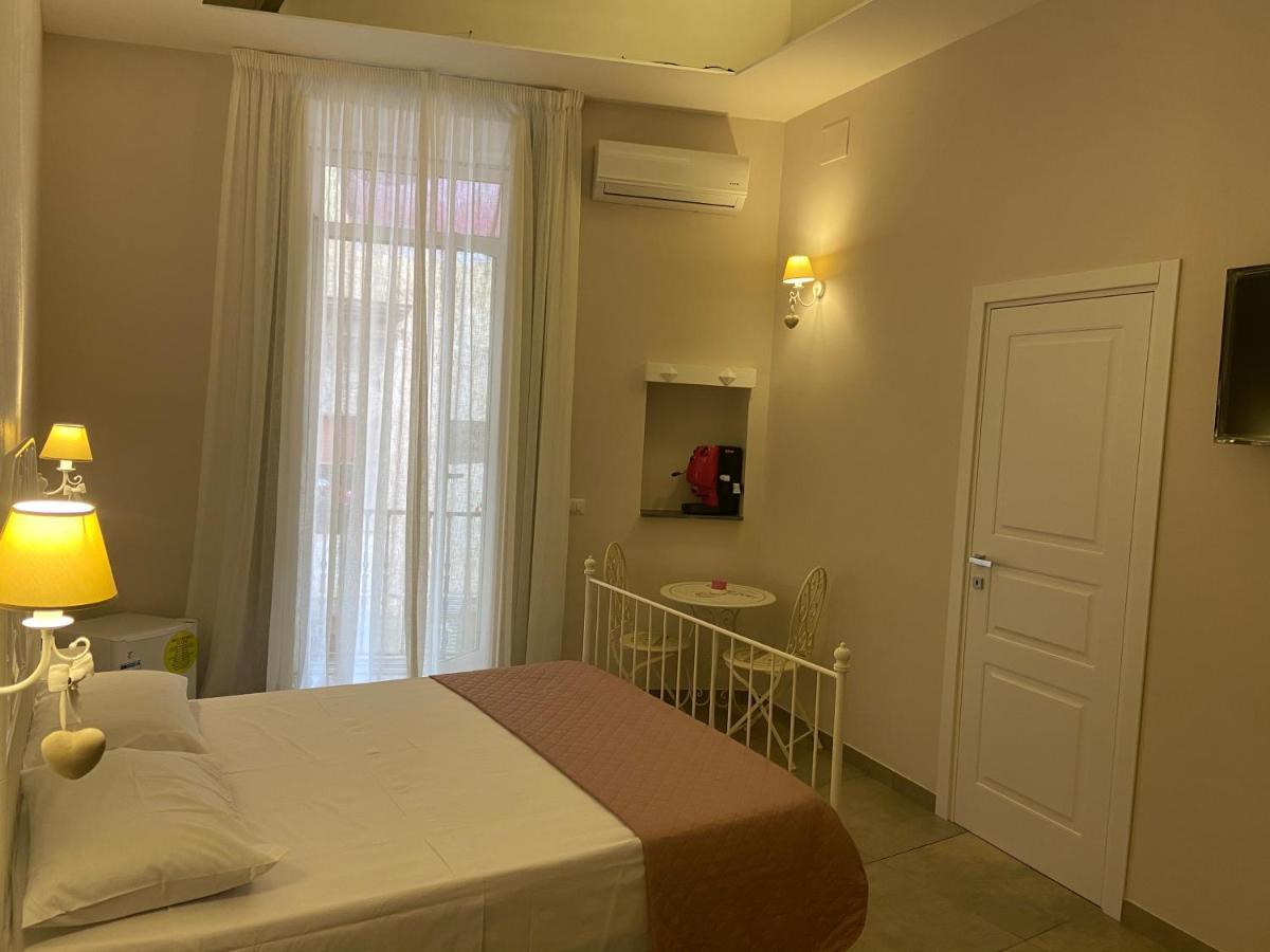 Beb La Gemma Bed & Breakfast Naples Exterior photo