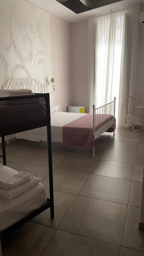 Beb La Gemma Bed & Breakfast Naples Exterior photo